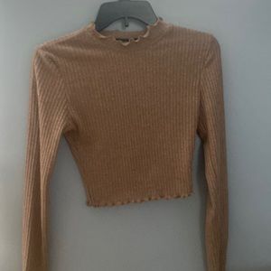 Brown small long-sleeve crop top